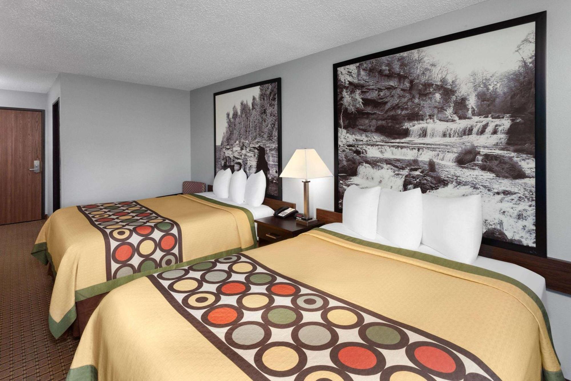ซูเปอร์ 8 บาย วินด์แฮม ซันแพรรี/เมดิสัน อีสต์ Motel Sun Prairie ภายนอก รูปภาพ