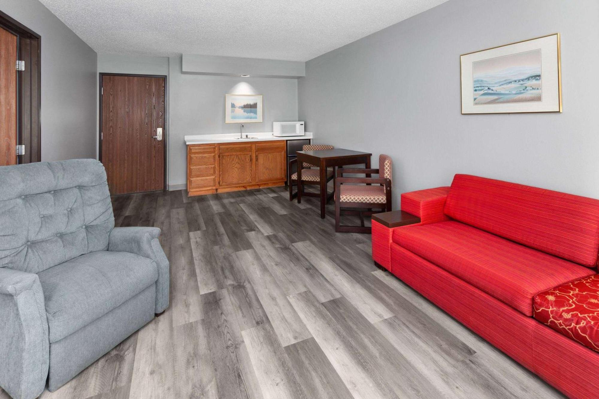 ซูเปอร์ 8 บาย วินด์แฮม ซันแพรรี/เมดิสัน อีสต์ Motel Sun Prairie ภายนอก รูปภาพ